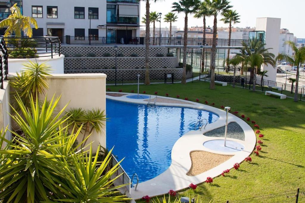 La Bahia - Gelijkvloers Appartement サンタ・ポラ エクステリア 写真